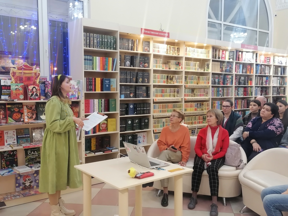 В магазине КАССАНДРА на ул.Мира, 11 состоялась лекция-дискуссия «Праздники и традиции Азиатской культуры»
